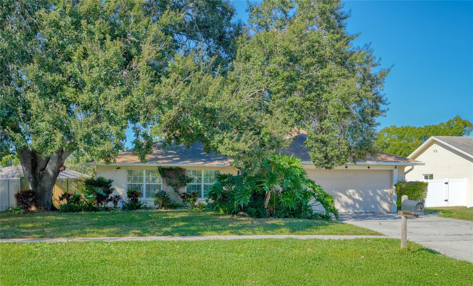 WINDMILL POINTE OF TARPON LAKE - UNIT THREE - Residential