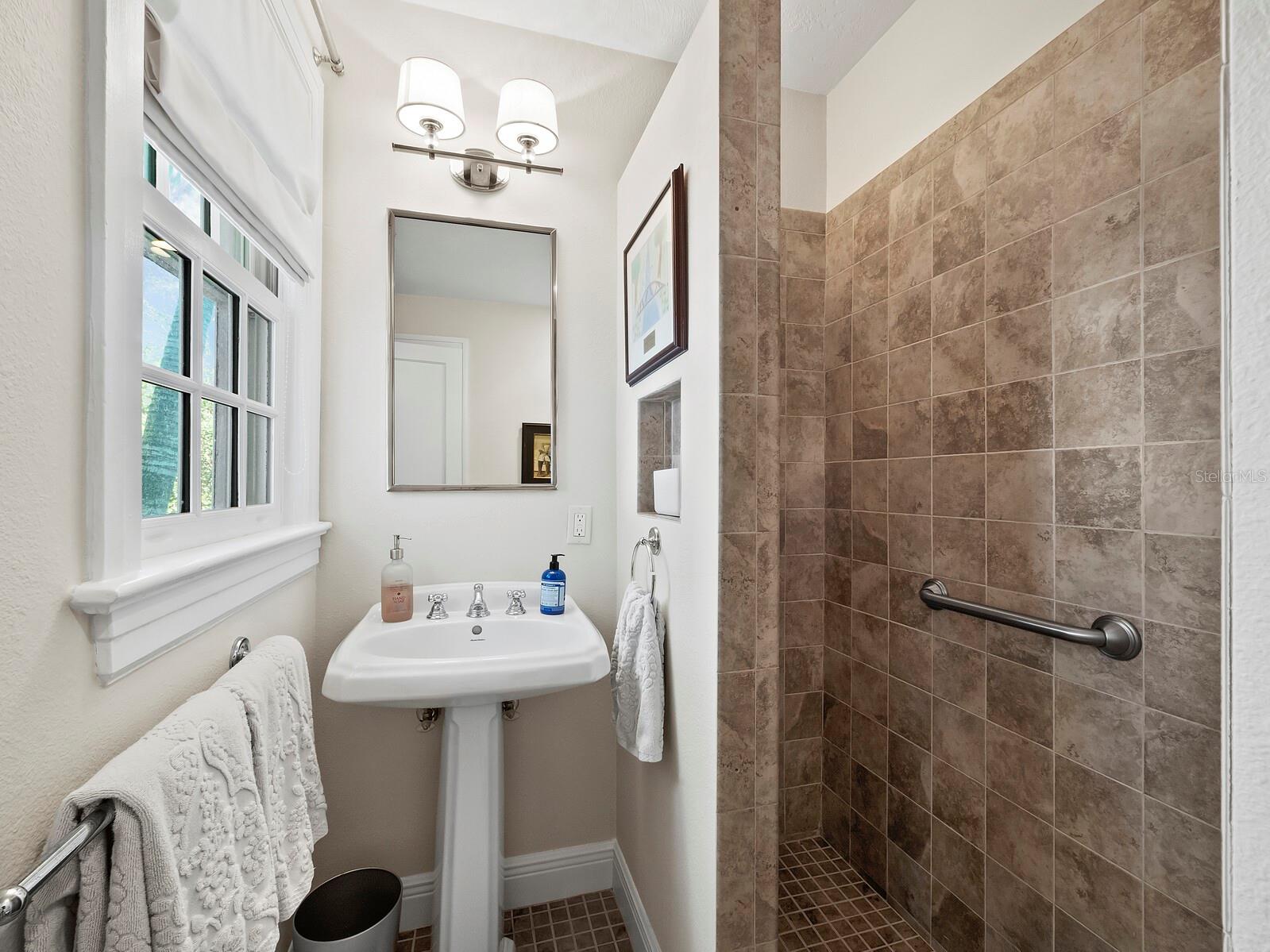 AVONDALE REP - Residential