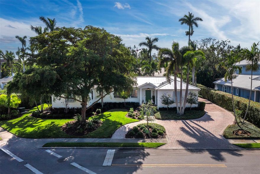 Nicely maintained and attractively updated home in the ideal neighborhood of Avondale, sitting both West of Trail and close to downtown.