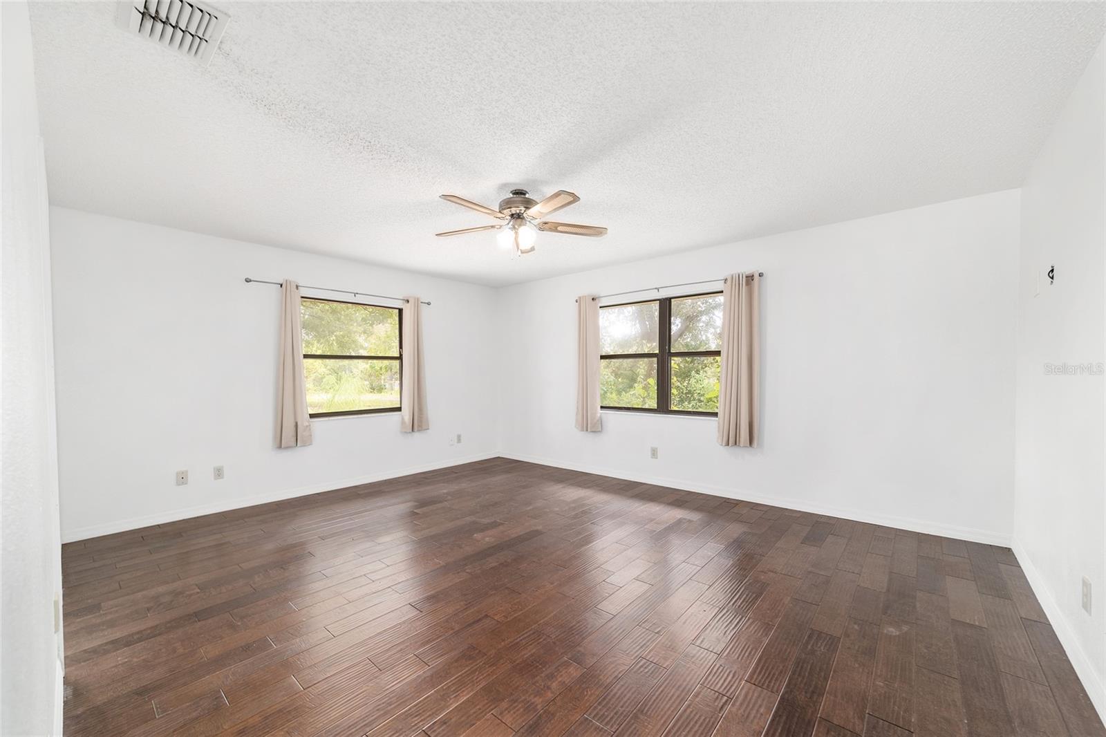 NON SUBDIVISION - Residential