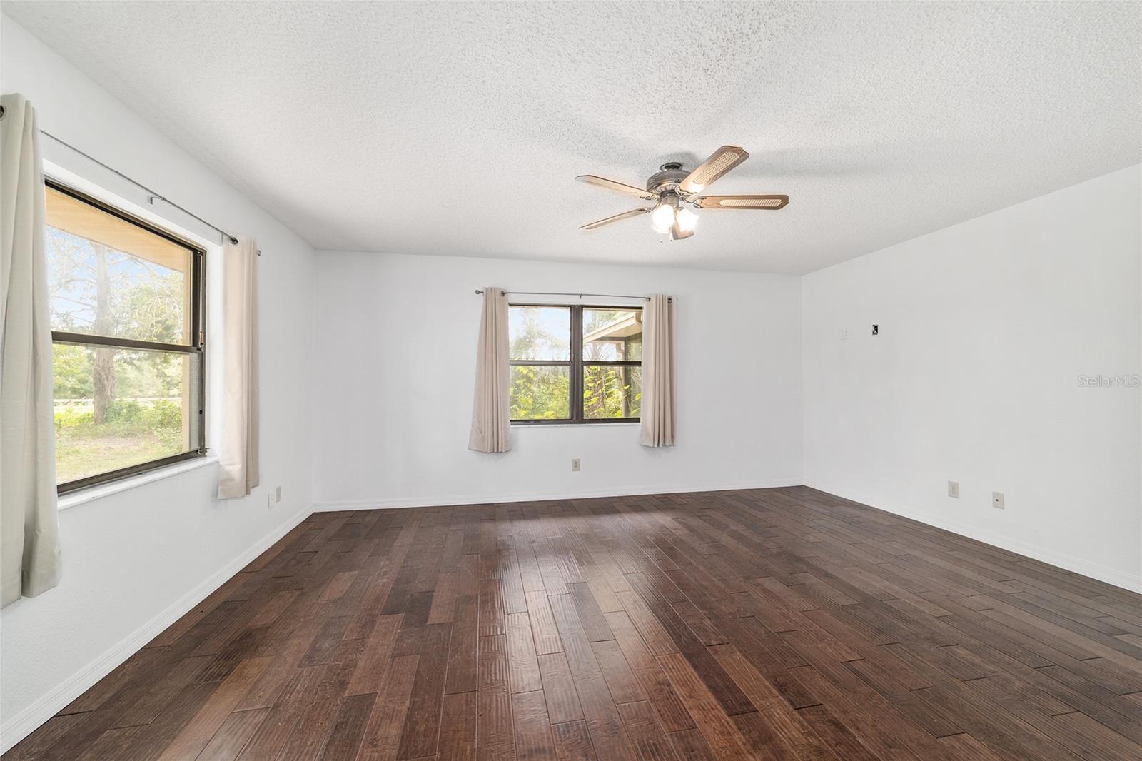 NON SUBDIVISION - Residential