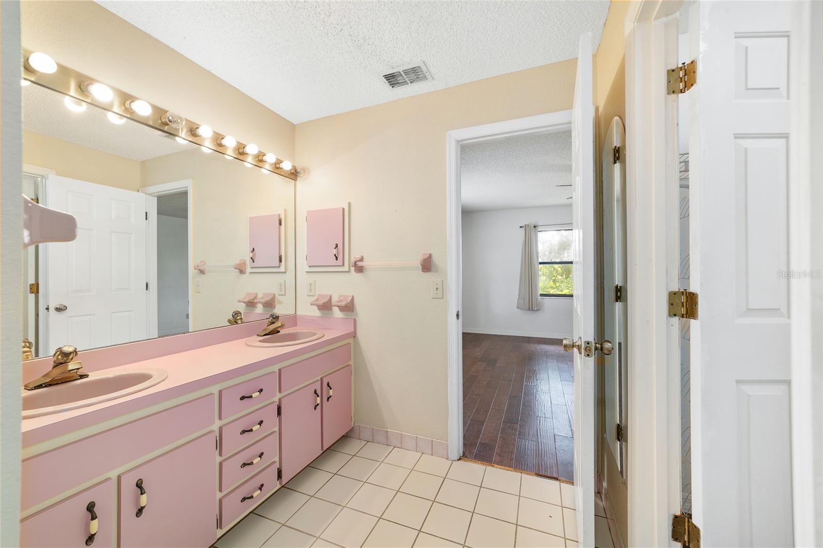 NON SUBDIVISION - Residential