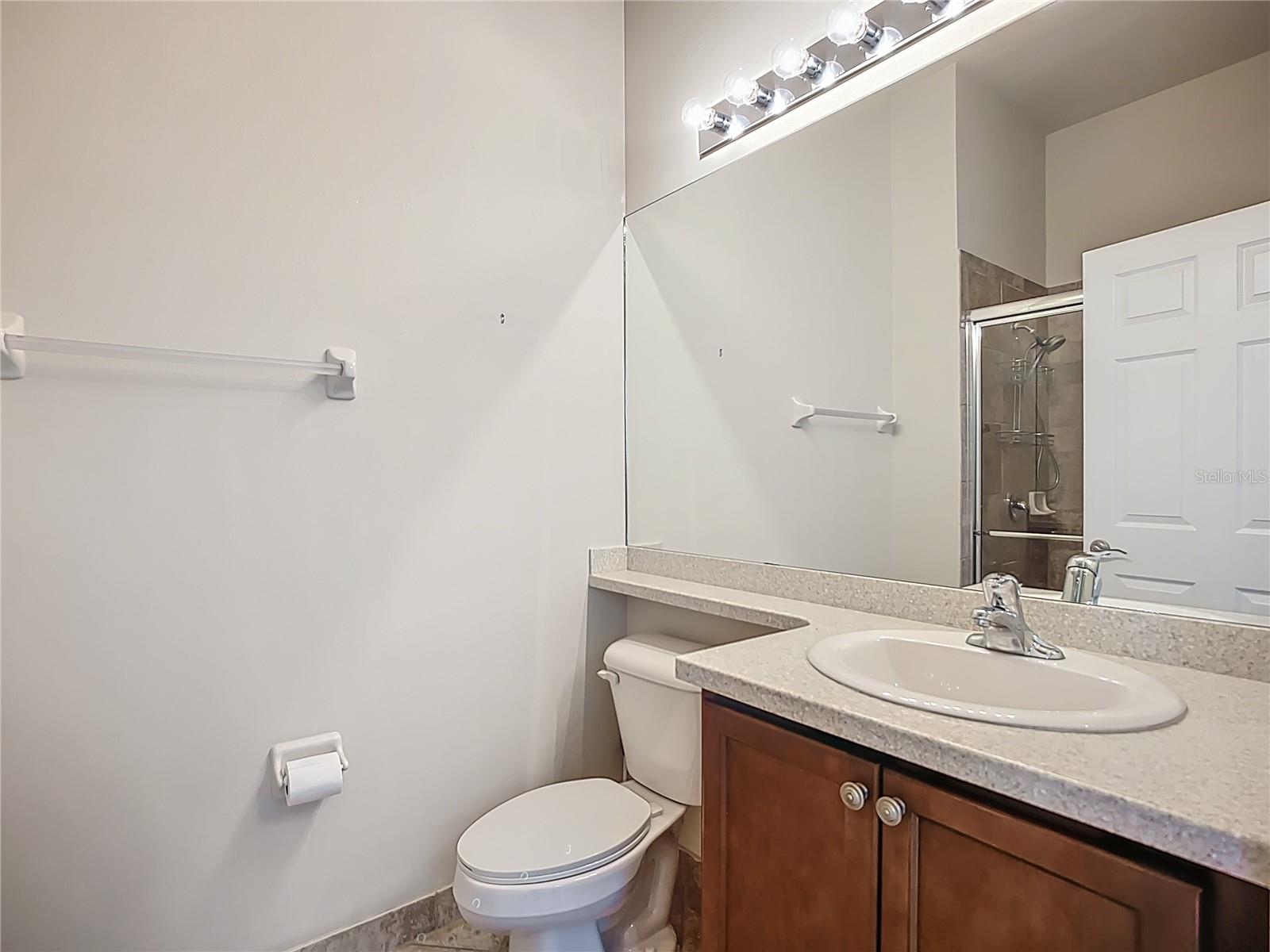 VALENCIA LAKES TR J PH 1 - Residential