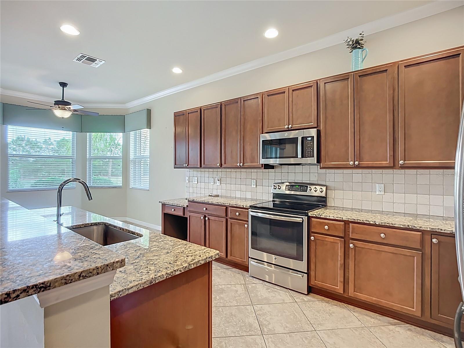 VALENCIA LAKES TR J PH 1 - Residential