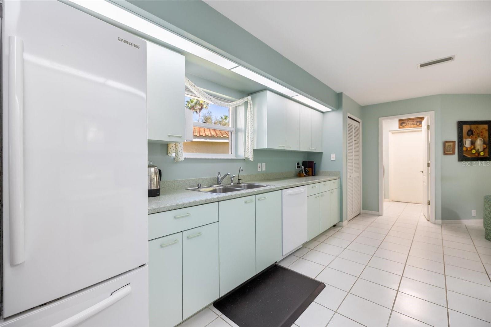 BLACKBURN POINT WOODS - Residential
