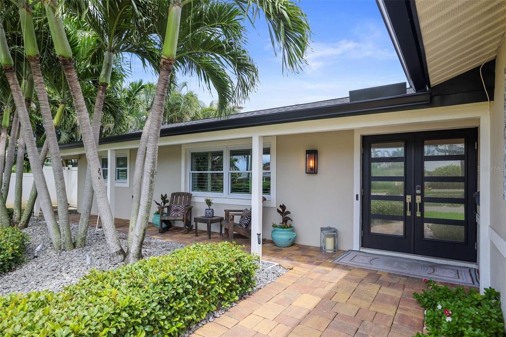 Photo of 1220 81st Street S, St Petersburg, FL 33707 (MLS # TB8431403)