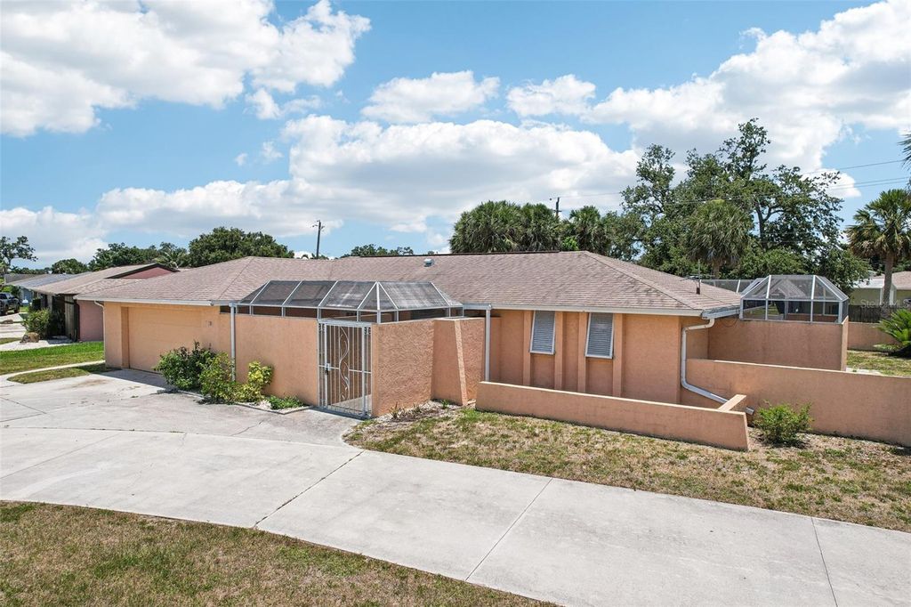 Photo of 1301 Lucaya Avenue, Venice, FL 34285 (MLS # O6307731)