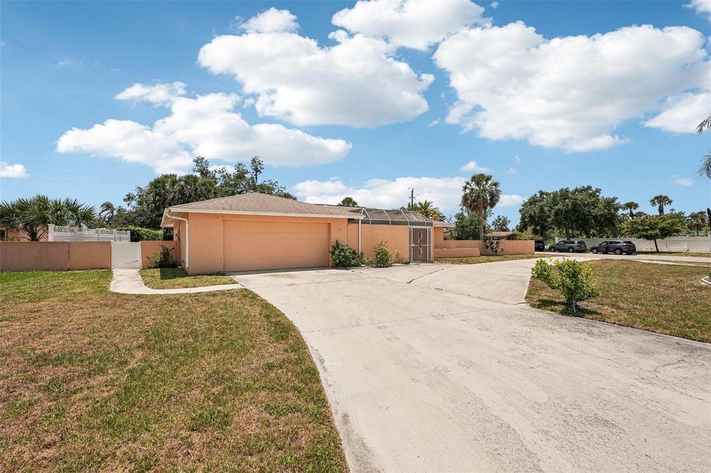 Photo of 1301 Lucaya Avenue, Venice, FL 34285 (MLS # O6307731)