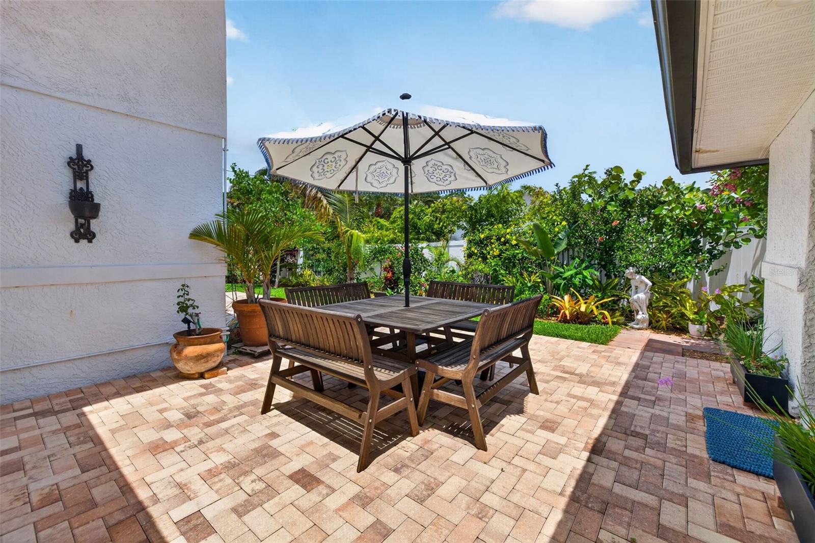 PASADENA ESTATES SEC F - Residential
