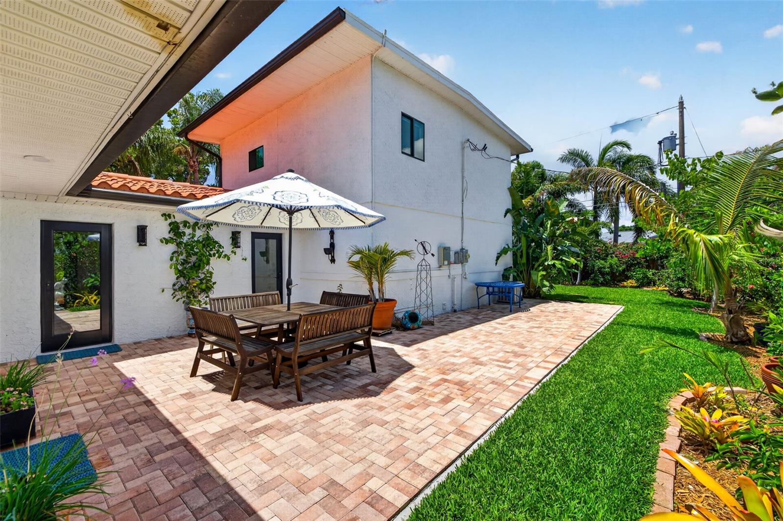 PASADENA ESTATES SEC F - Residential