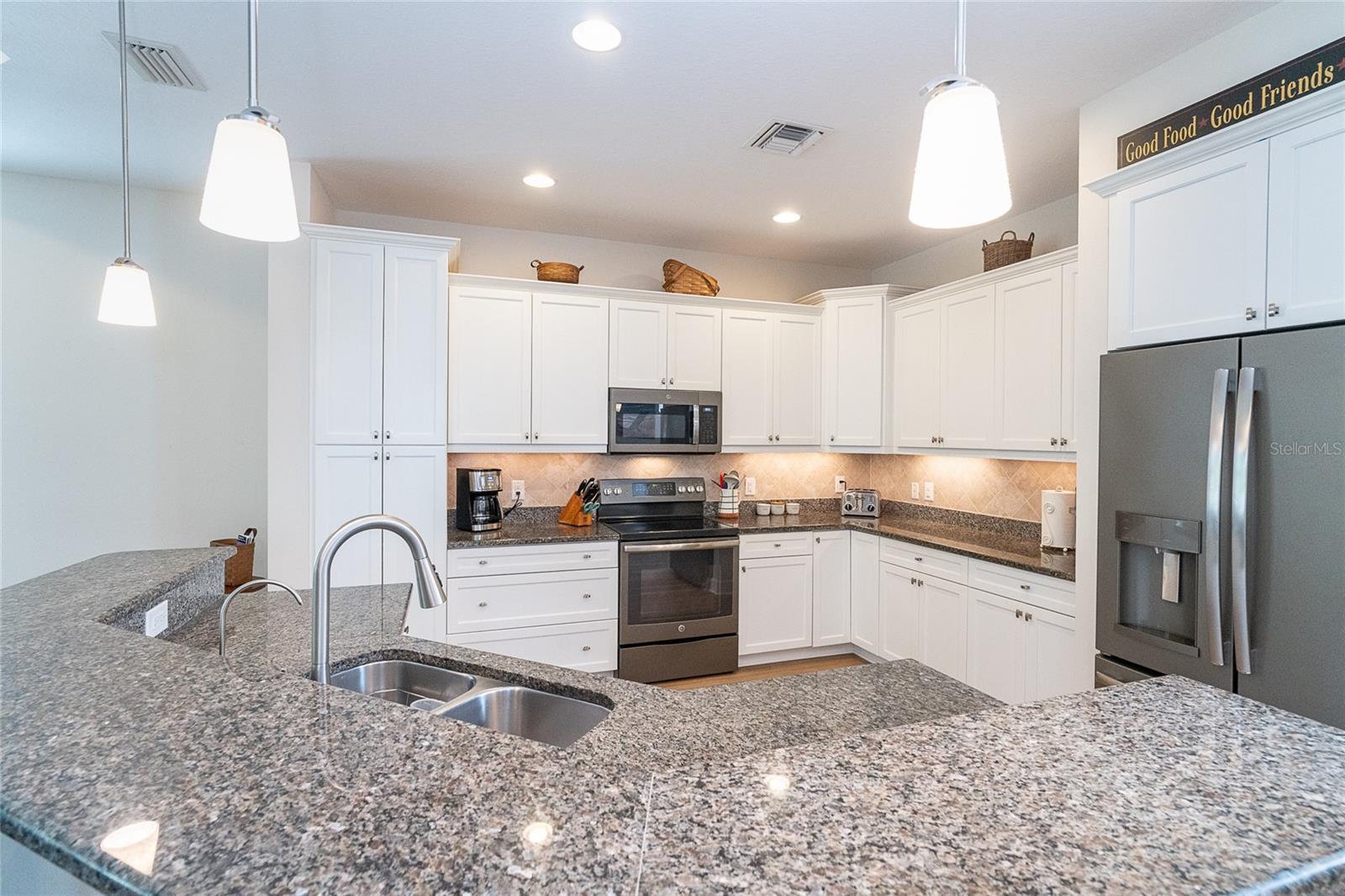 GRAND OAKS - Residential