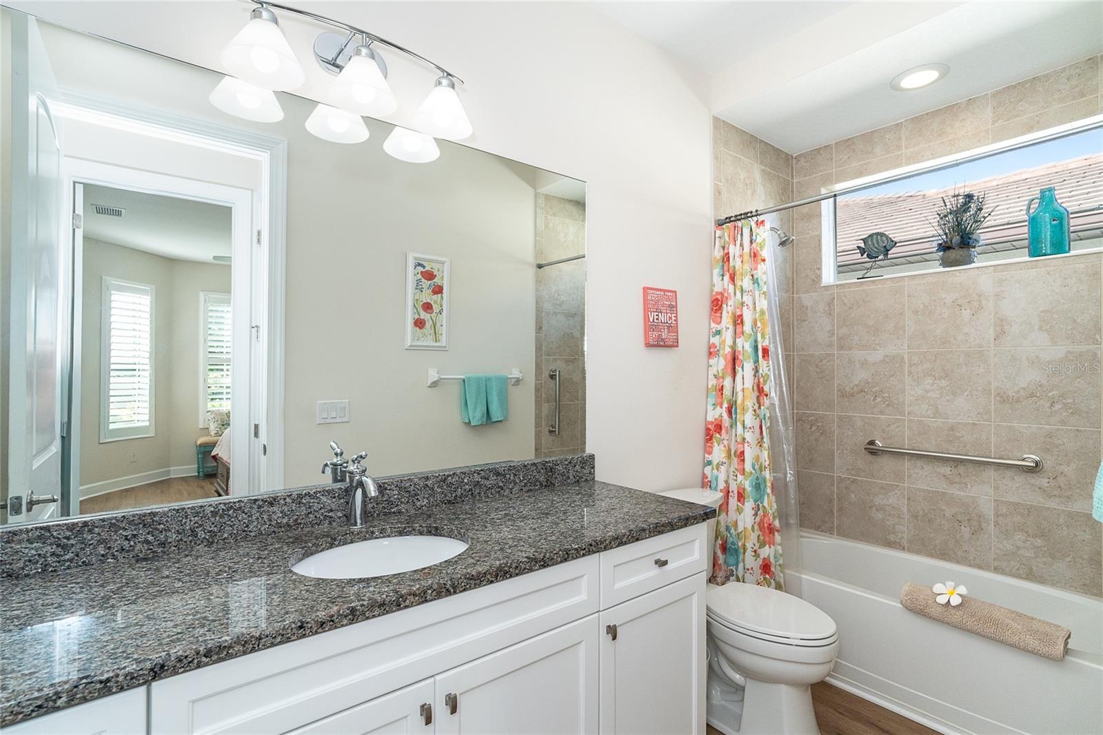 GRAND OAKS - Residential