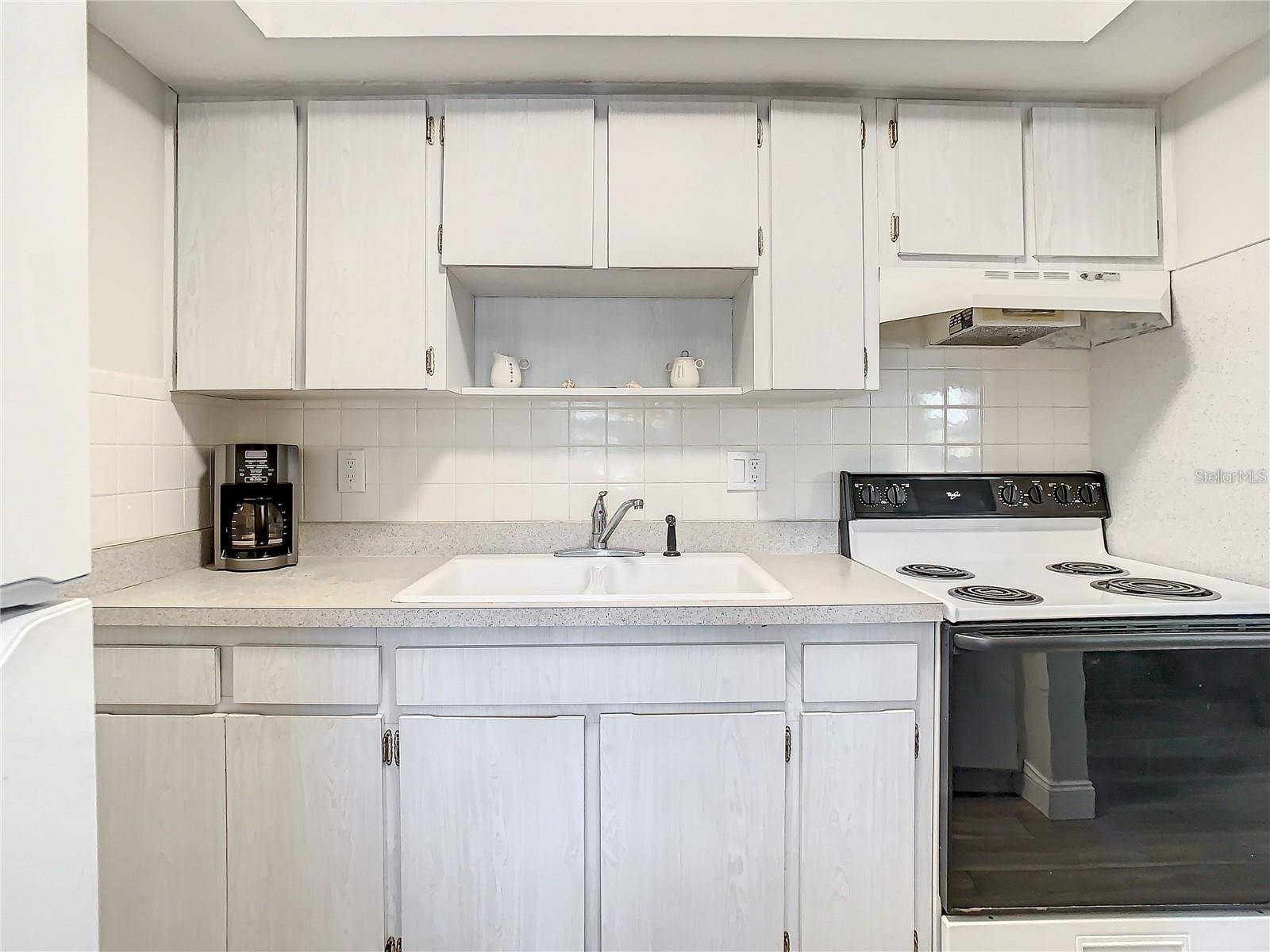 HEATHER LAKE APTS CONDO - Residential Lease