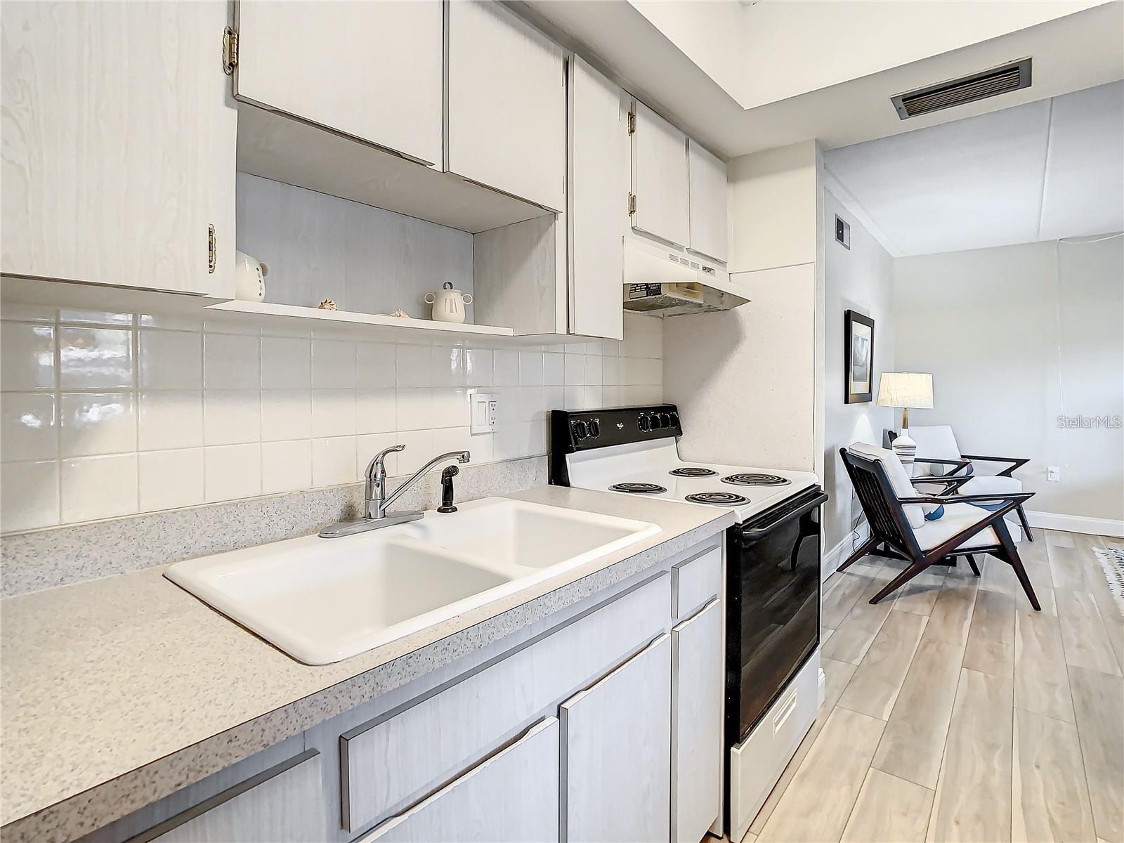 HEATHER LAKE APTS CONDO - Residential Lease