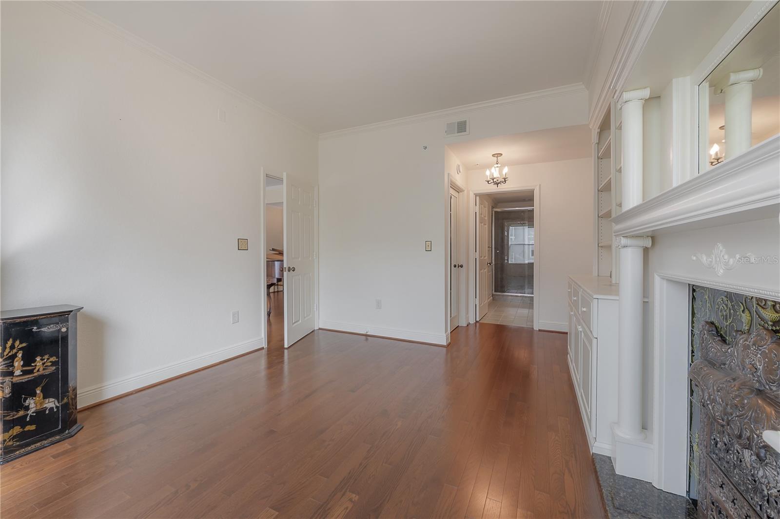 PARKCREST HARBOUR ISLAND CONDO - Residential