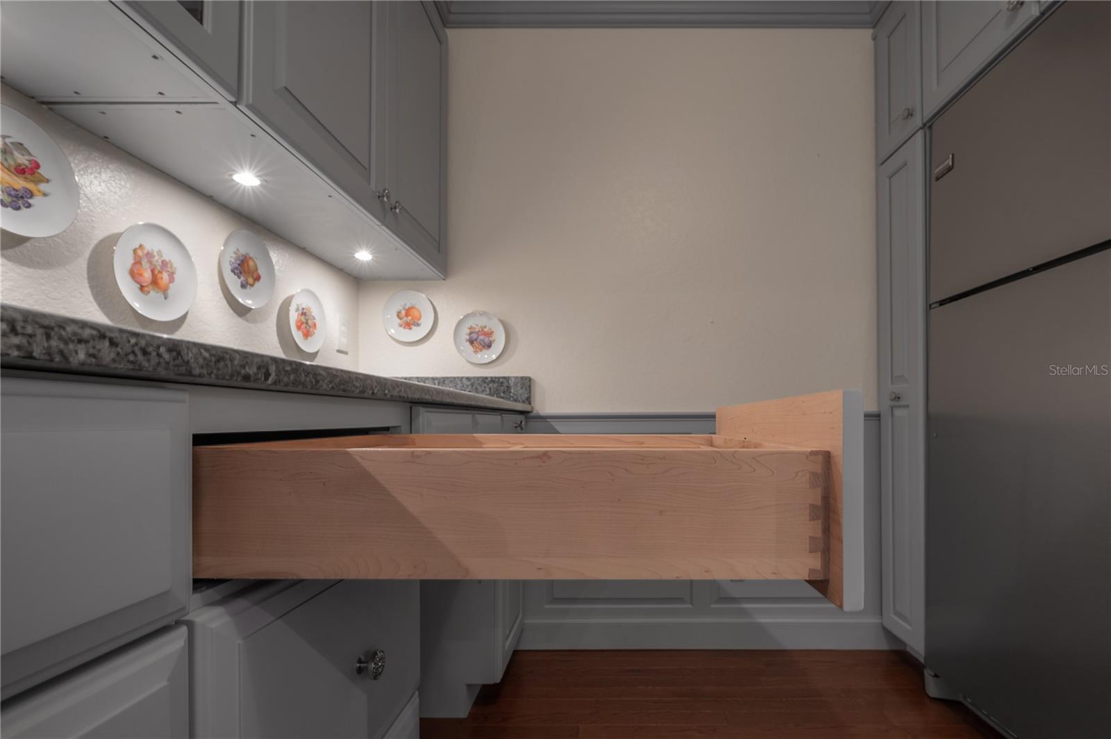 PARKCREST HARBOUR ISLAND CONDO - Residential