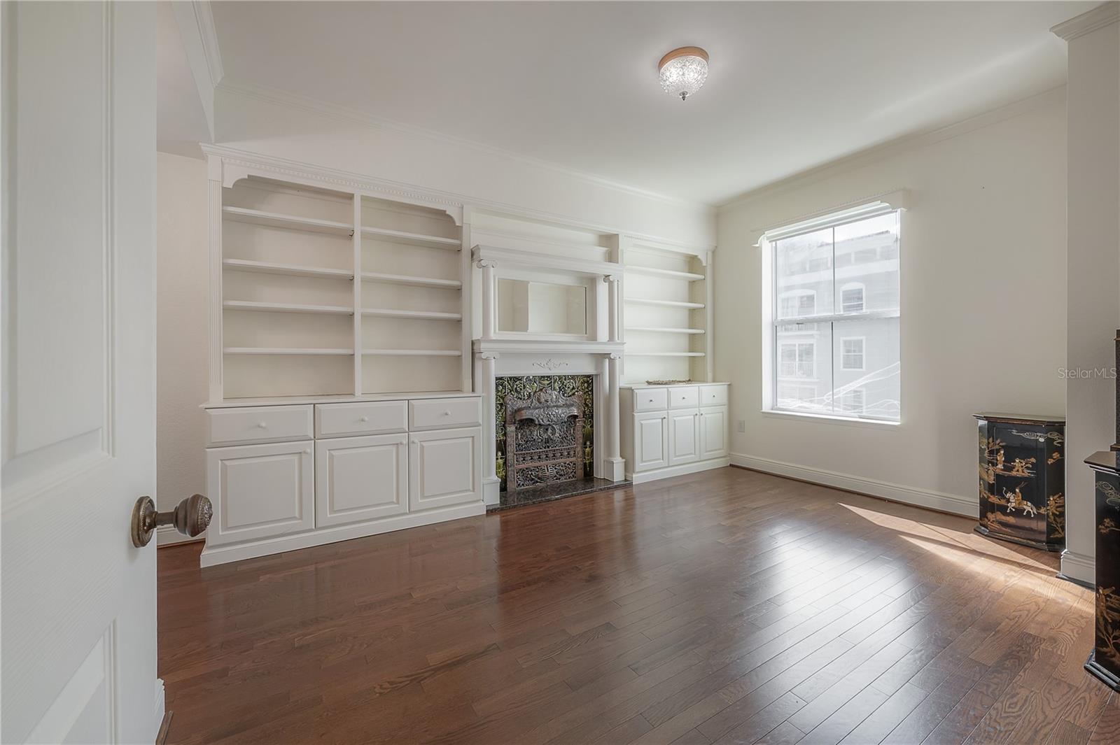 PARKCREST HARBOUR ISLAND CONDO - Residential