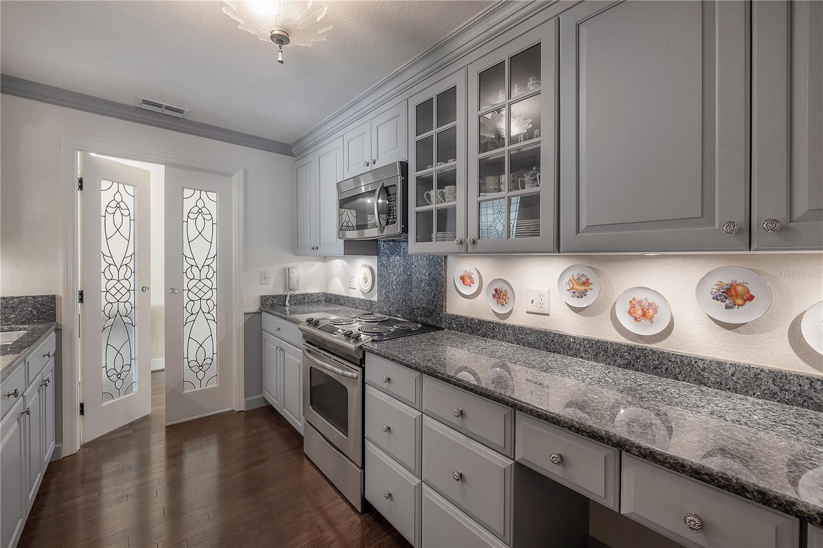 PARKCREST HARBOUR ISLAND CONDO - Residential