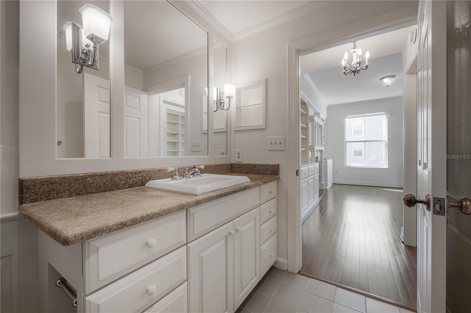 PARKCREST HARBOUR ISLAND CONDO - Residential