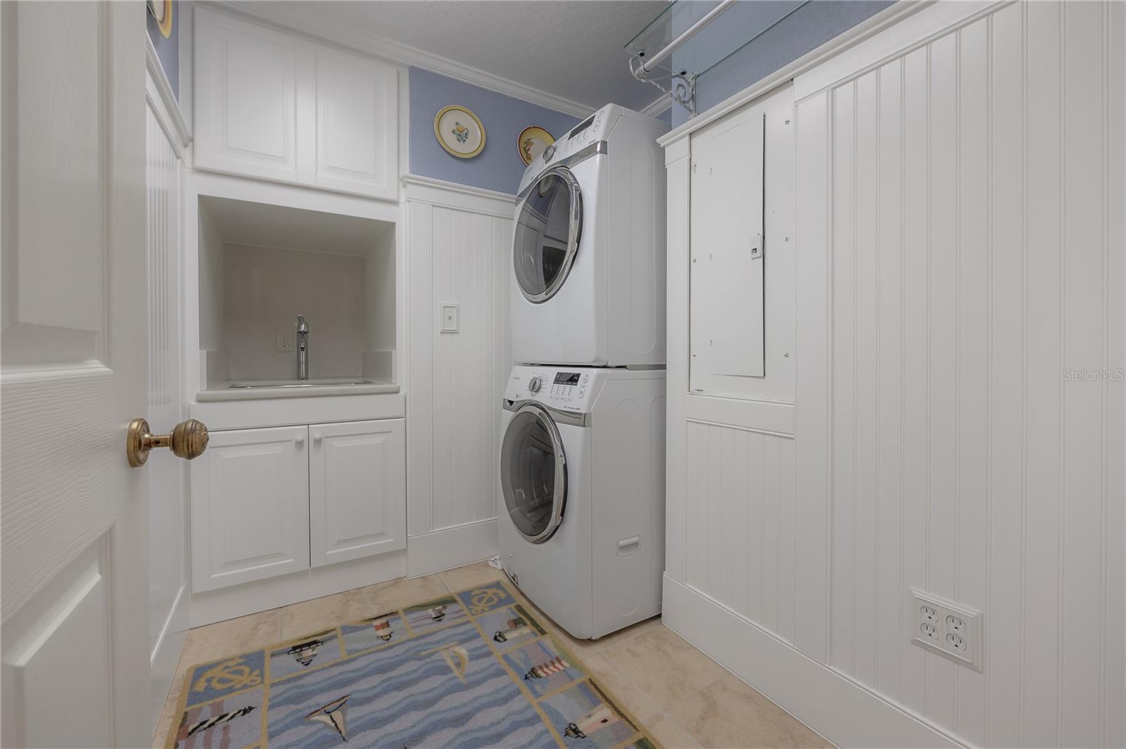 PARKCREST HARBOUR ISLAND CONDO - Residential