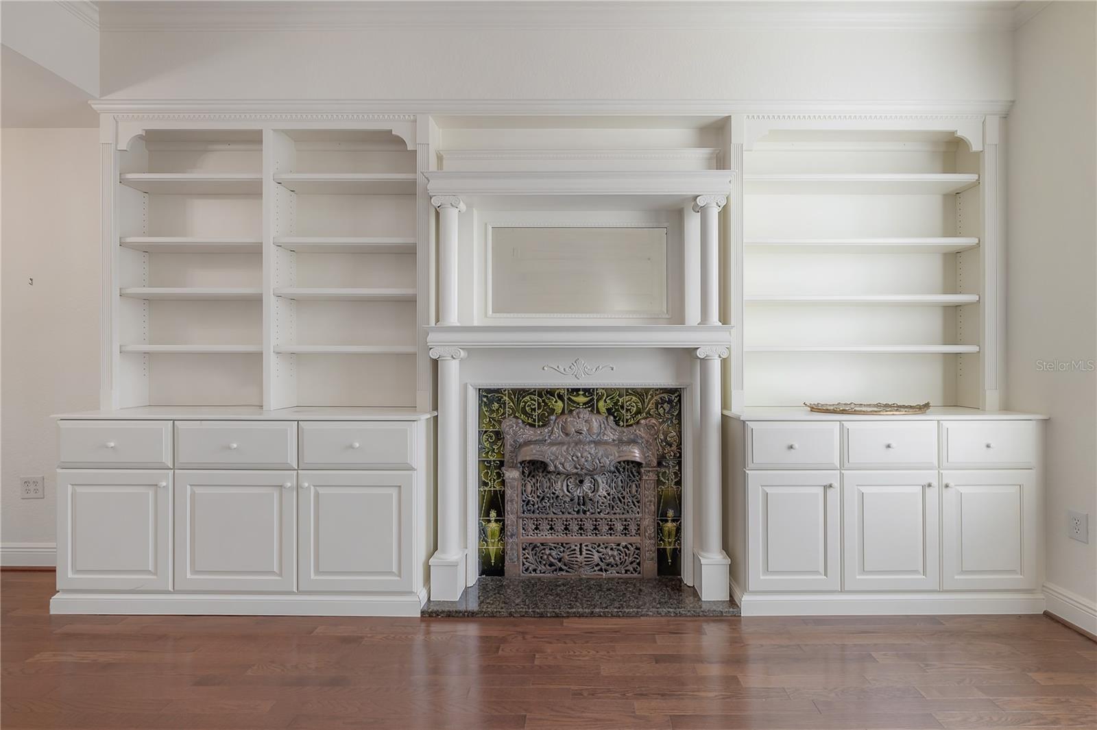 PARKCREST HARBOUR ISLAND CONDO - Residential