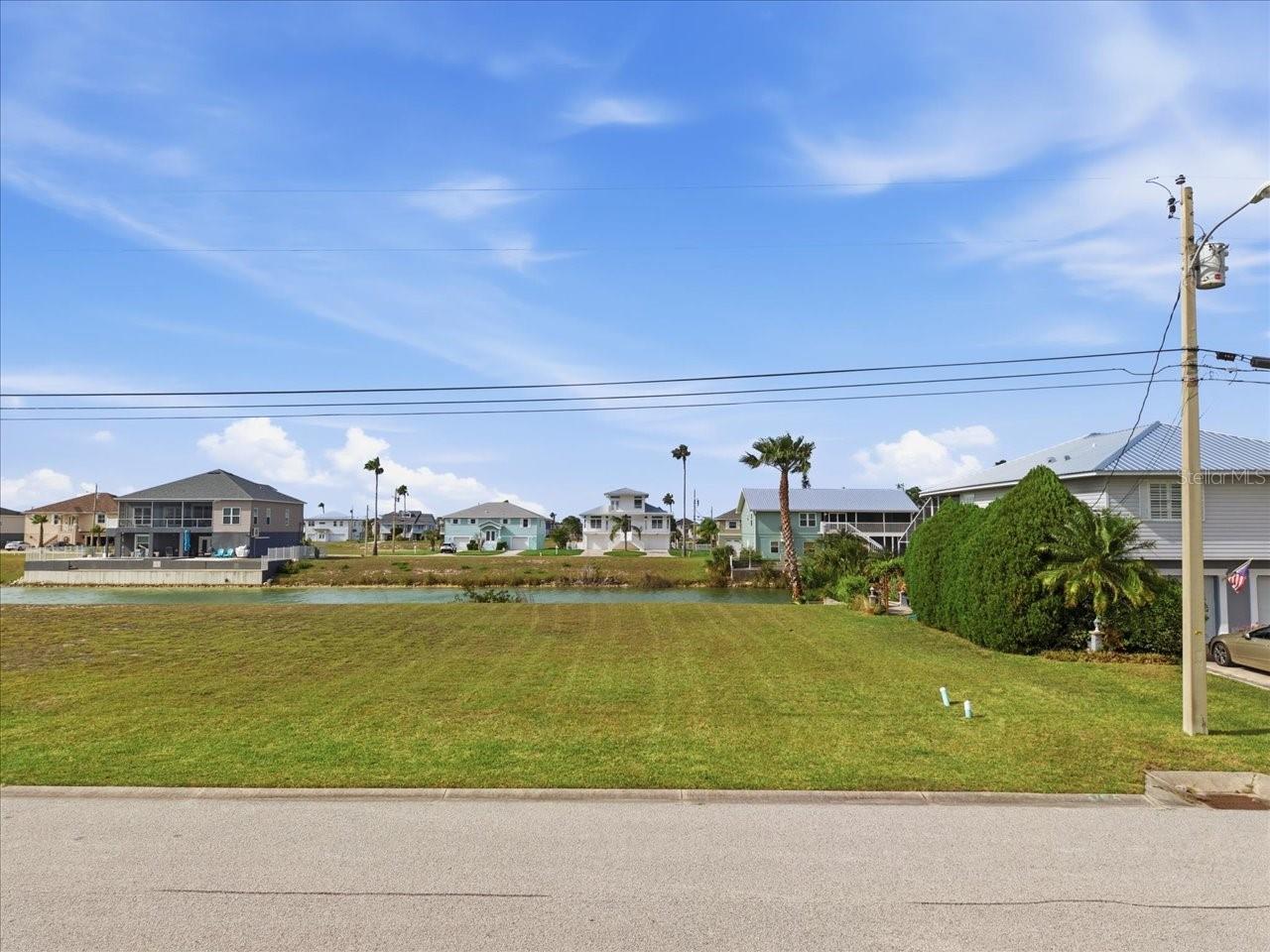 HERNANDO BEACH - Land