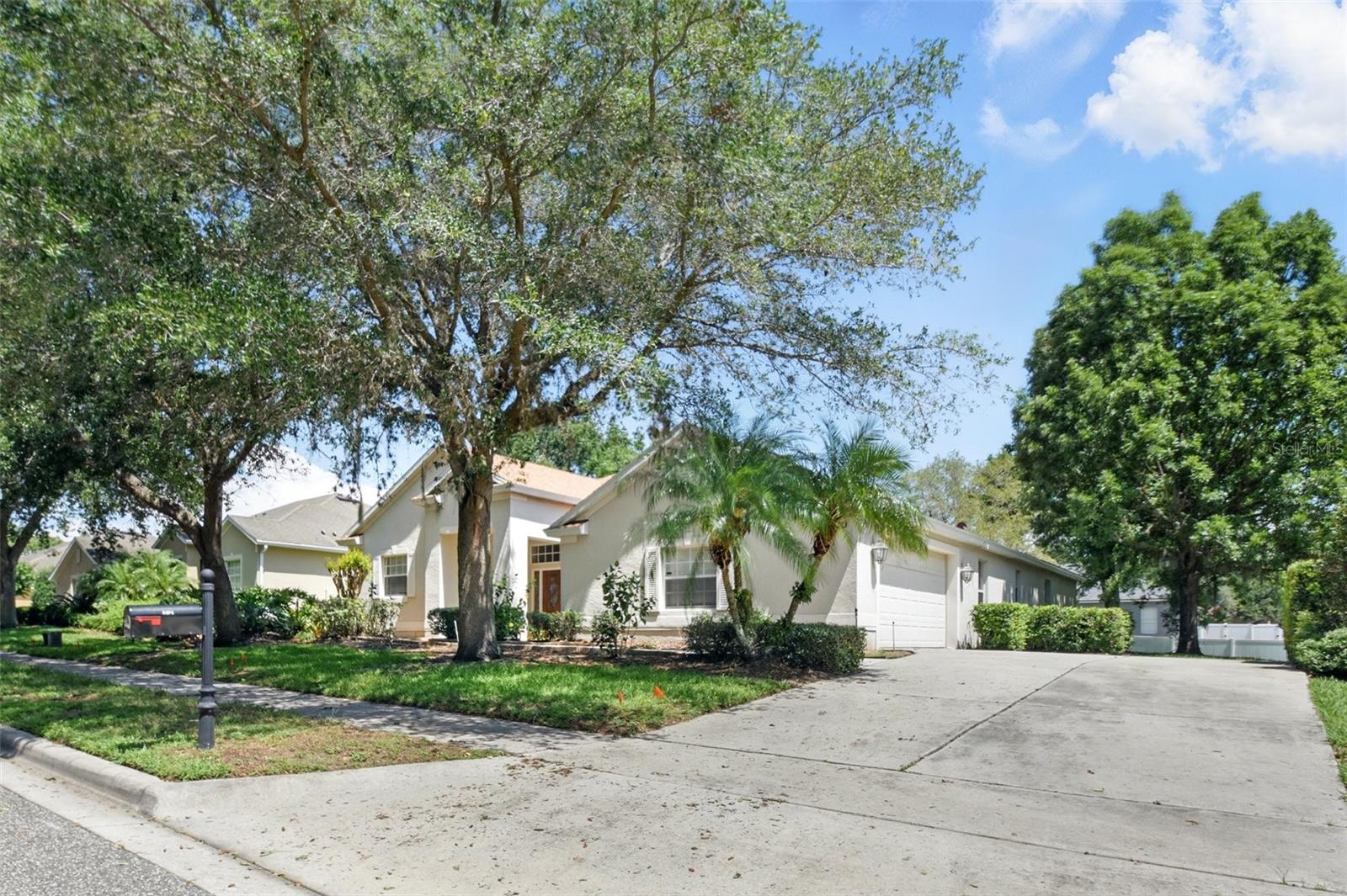 2674 SPICEBUSH LOOP