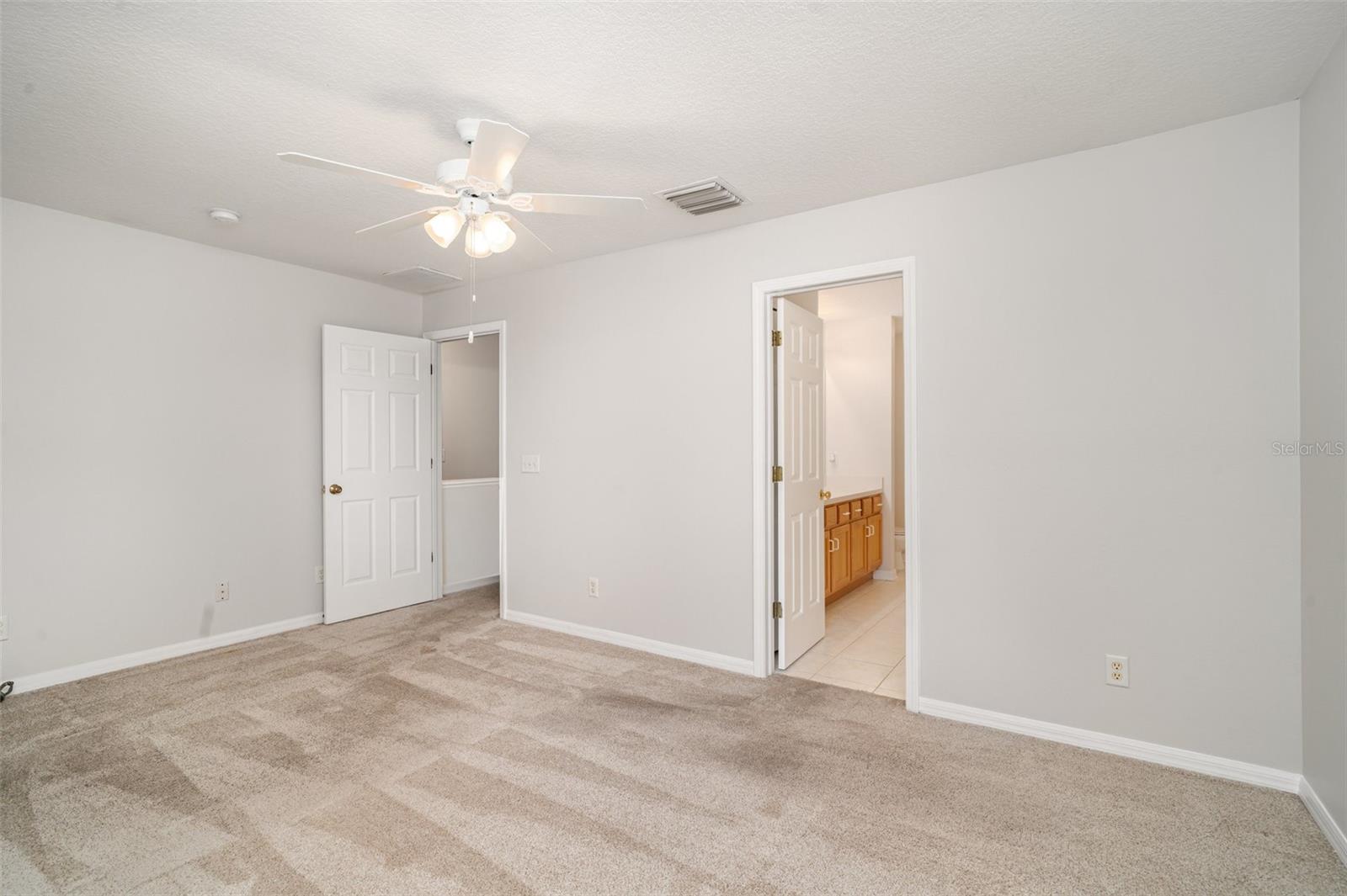 RIVER WALK - Residential