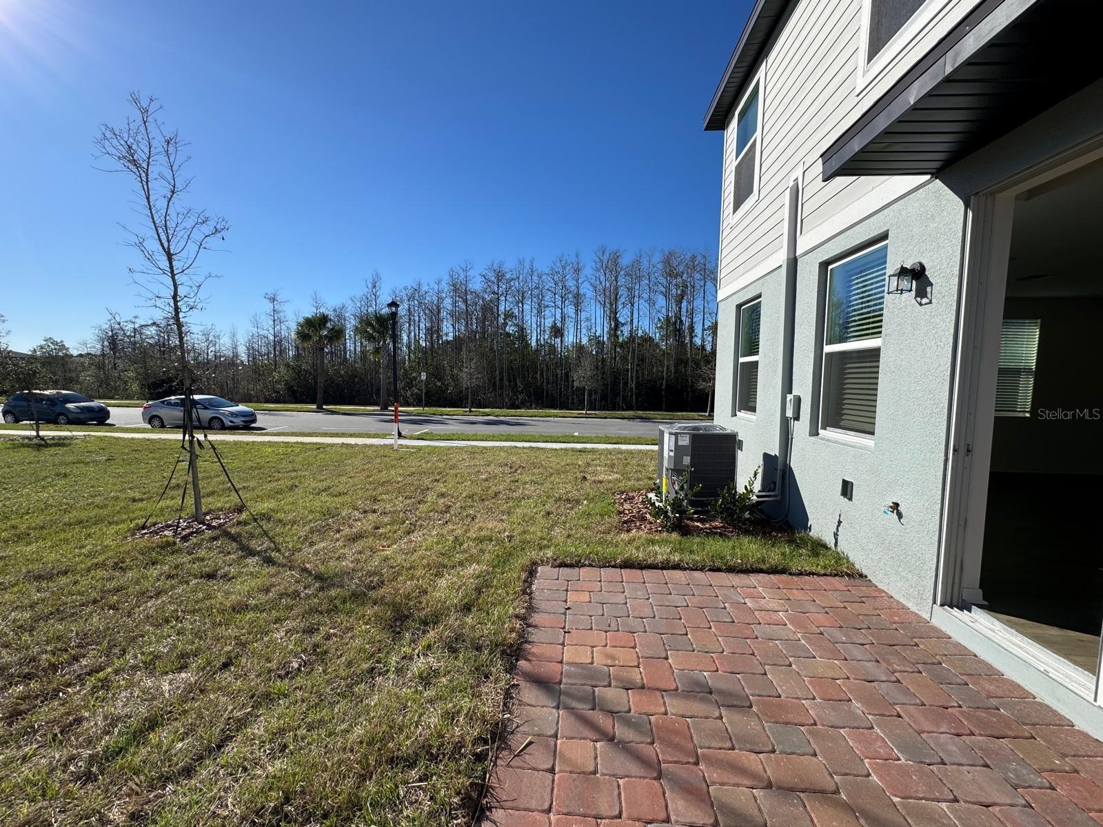 THE MEADOW AT CROSSPRAIRIE TOWNES - Residential Lease