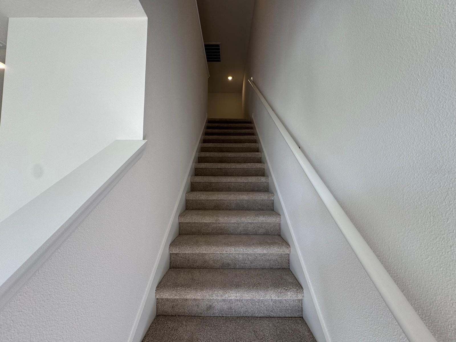 THE MEADOW AT CROSSPRAIRIE TOWNES - Residential Lease