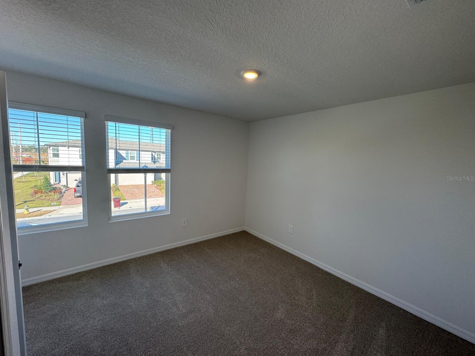 THE MEADOW AT CROSSPRAIRIE TOWNES - Residential Lease