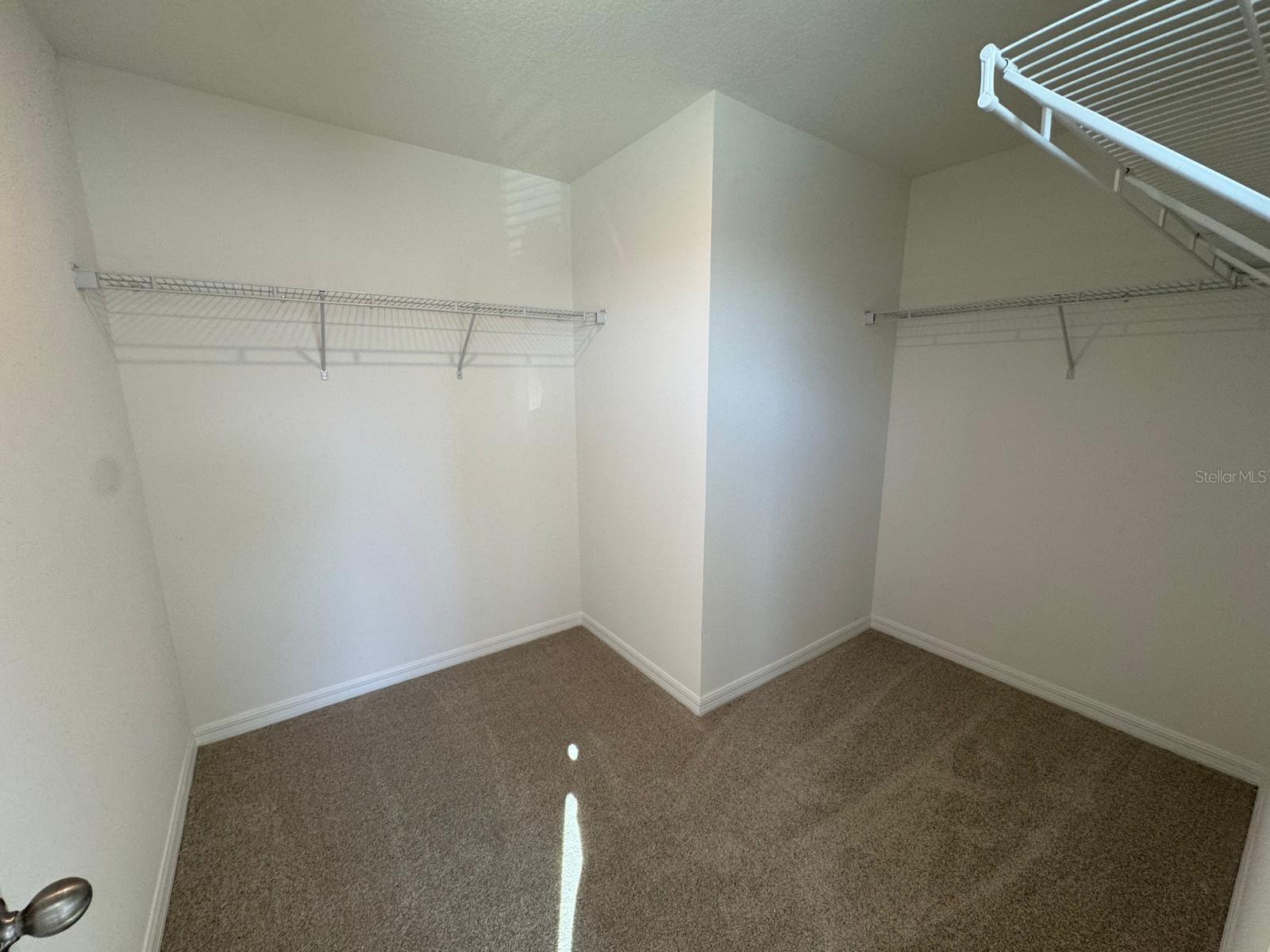 THE MEADOW AT CROSSPRAIRIE TOWNES - Residential Lease