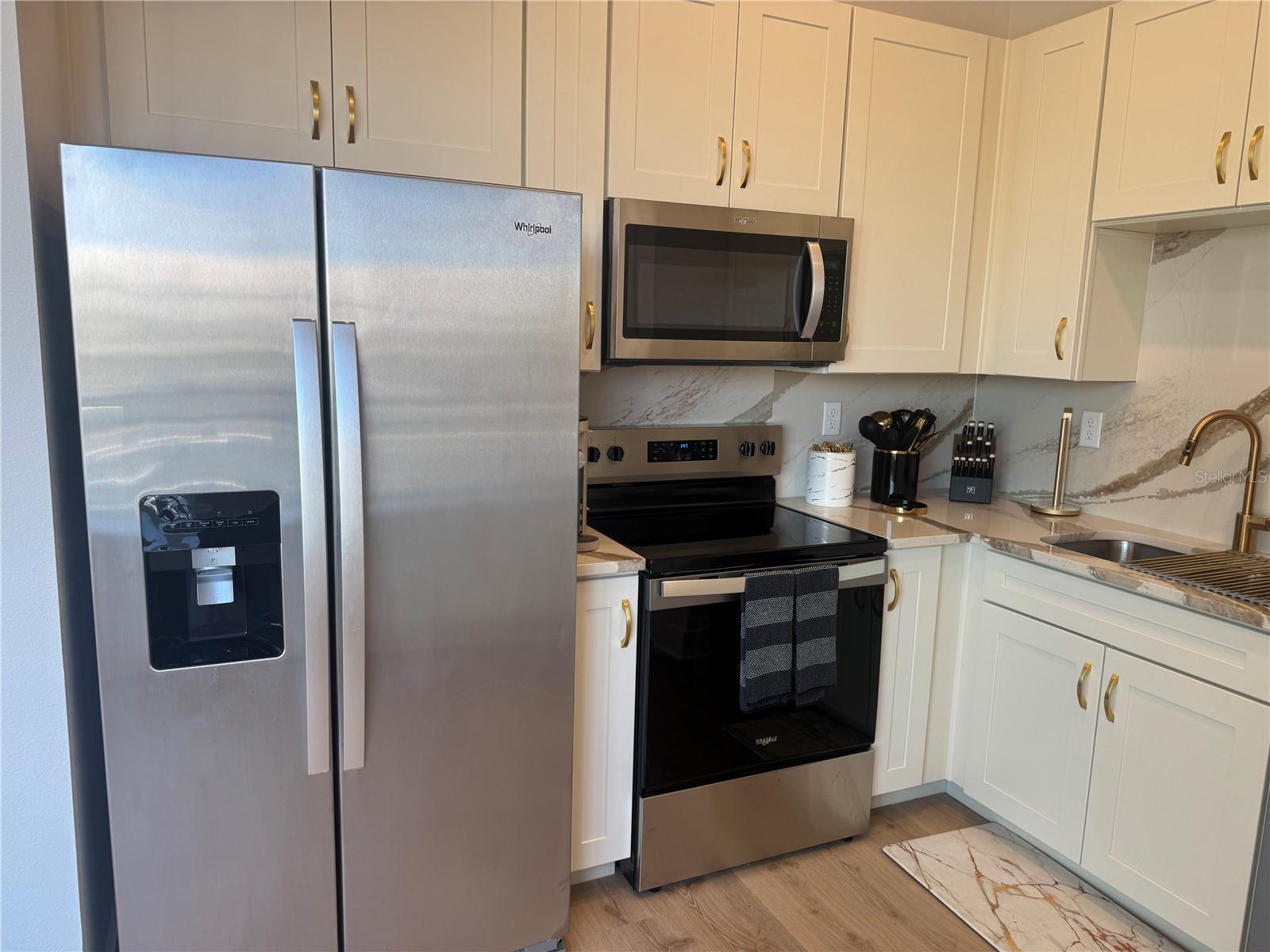 TOWNHOMES AT CITY PLACE - Residential Lease