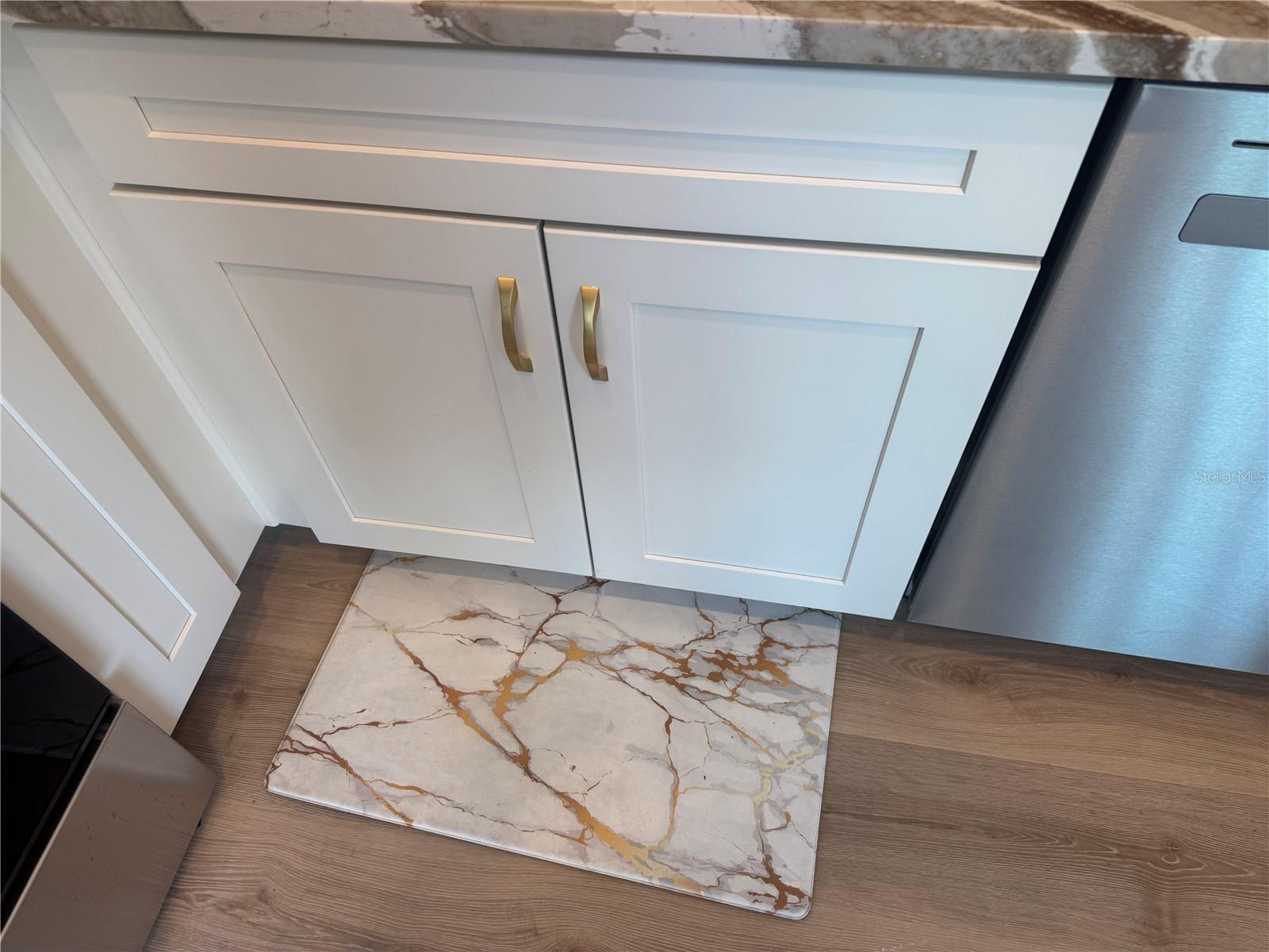 TOWNHOMES AT CITY PLACE - Residential Lease