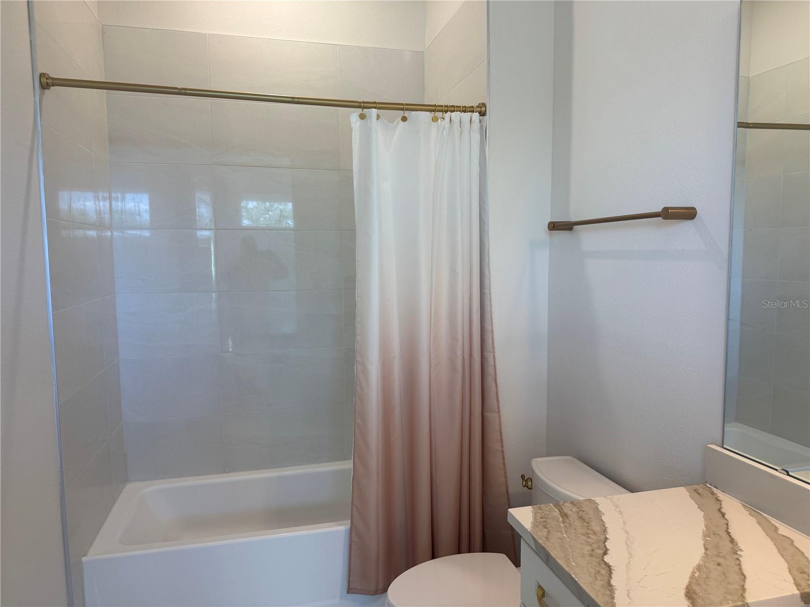 TOWNHOMES AT CITY PLACE - Residential Lease