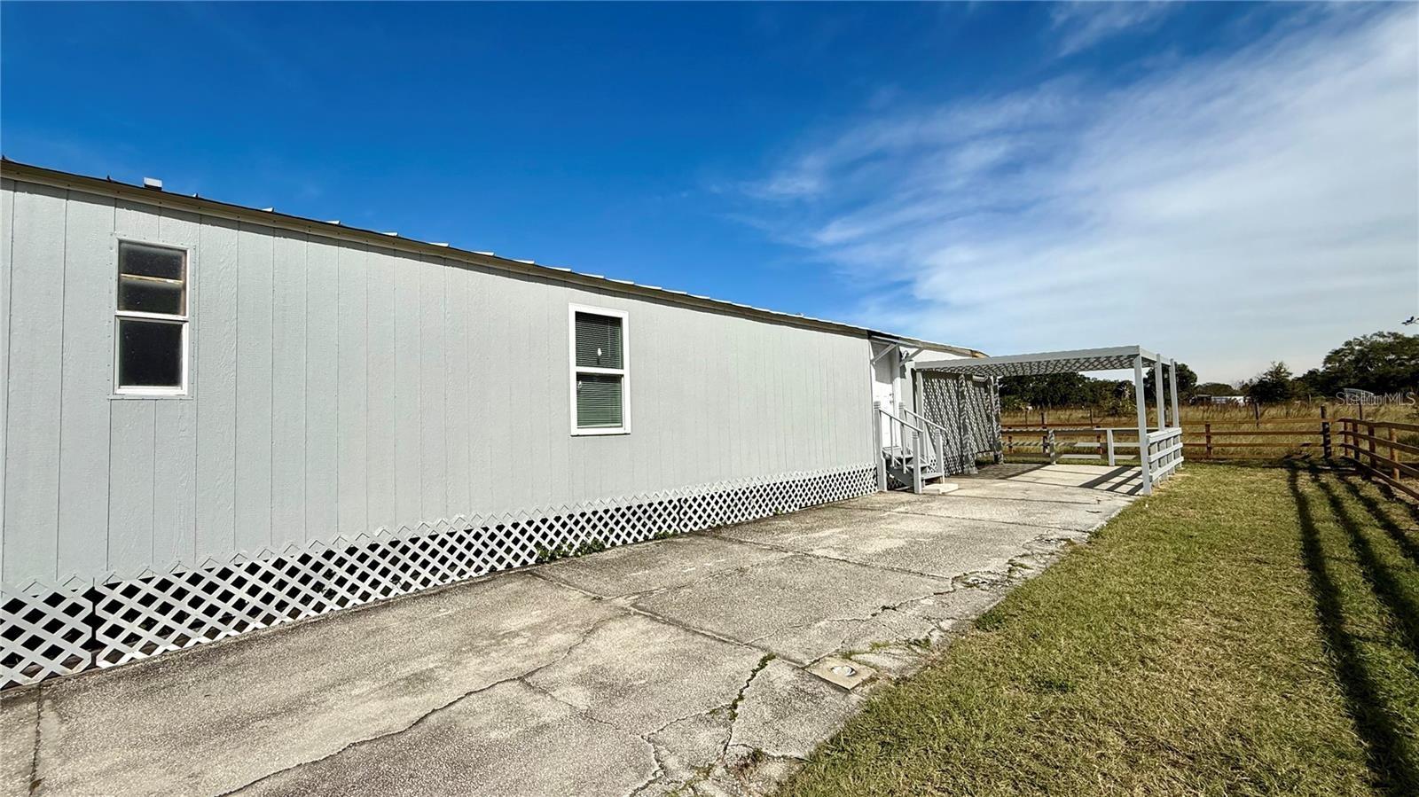 ELLISON PARK SUB - Residential Lease