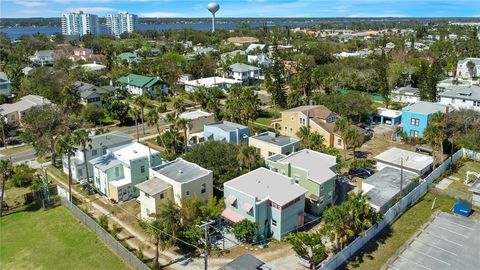 A home in DAYTONA BEACH