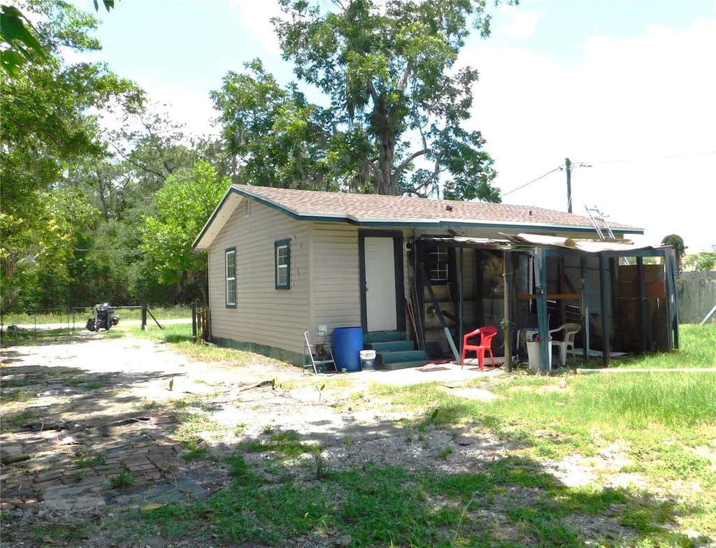 Photo of 306 Florida Drive, Palatka, FL 32177 (MLS # OM726849)