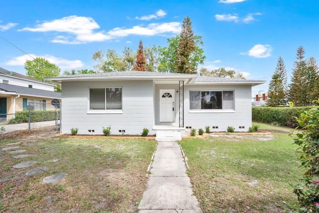 Photo of 15 E Spruce Street, Orlando, FL 32804 (MLS # V4947914)