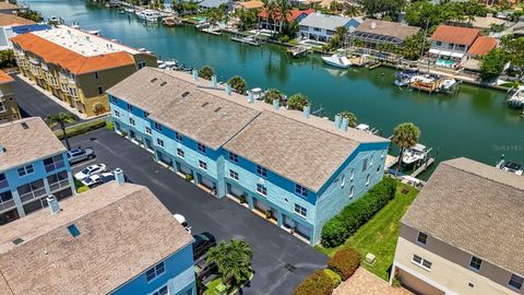 Townhouse in SAINT PETERSBURG FL 1101 PINELLAS BAYWAY 1.jpg