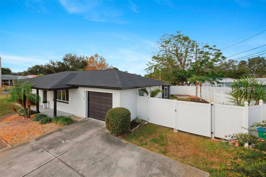 Photo of 9210 108th Street, Seminole, FL 33772 (MLS # O6363169)