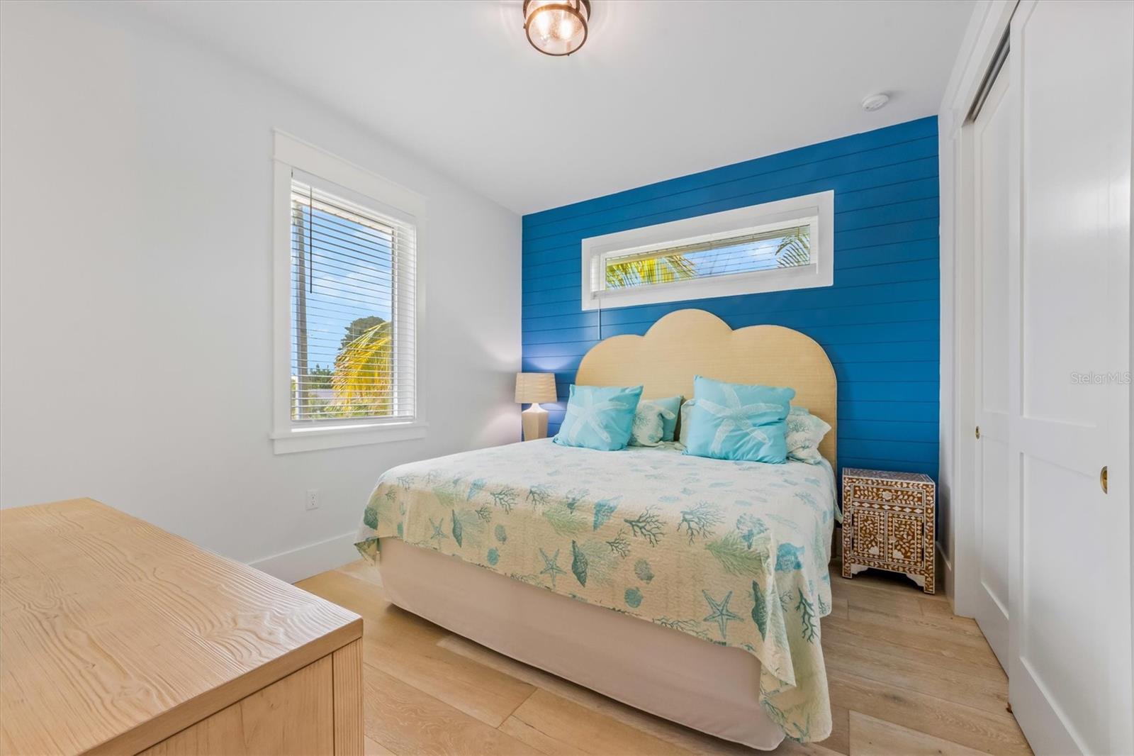 LAKE LA VISTA - Residential