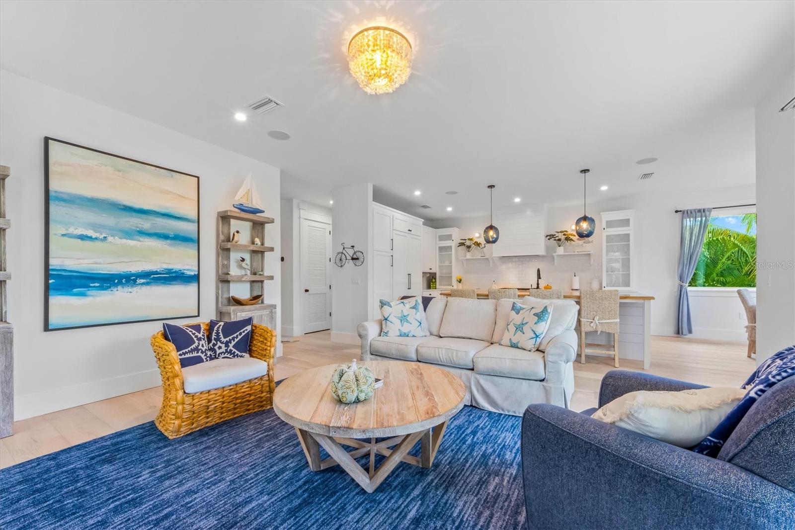 LAKE LA VISTA - Residential