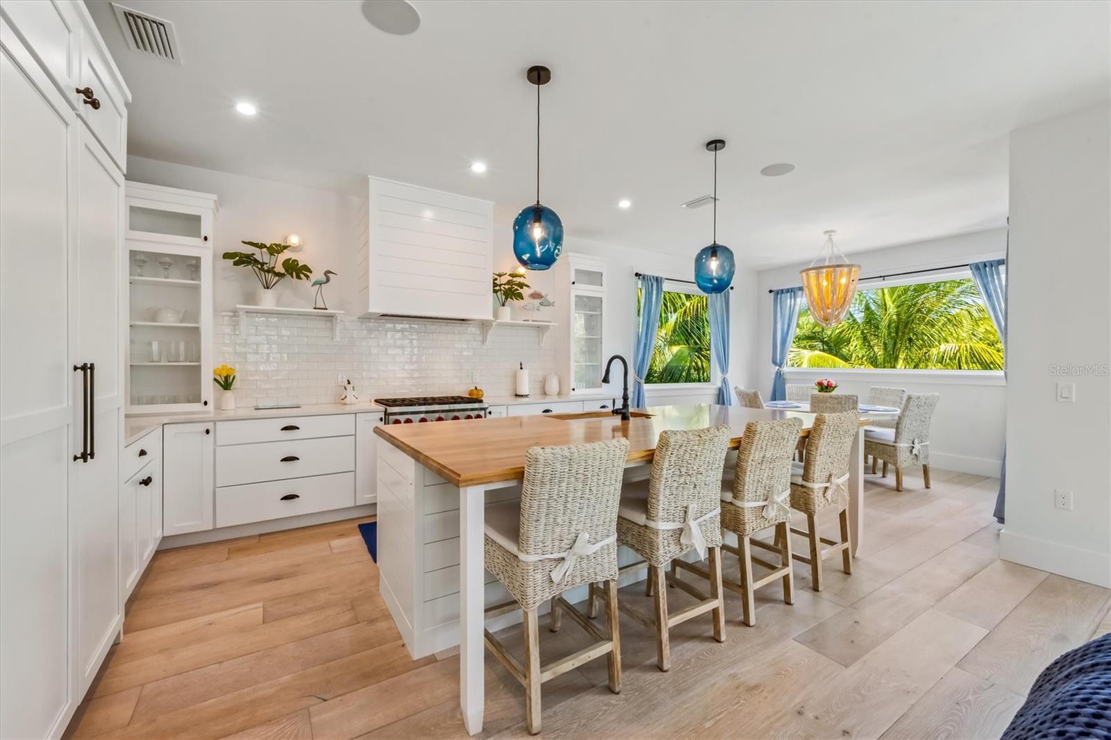 LAKE LA VISTA - Residential