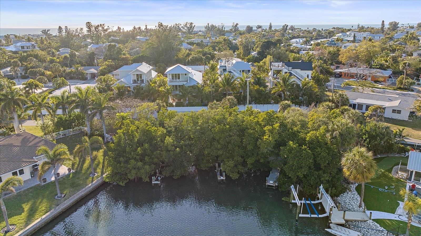 LAKE LA VISTA - Residential