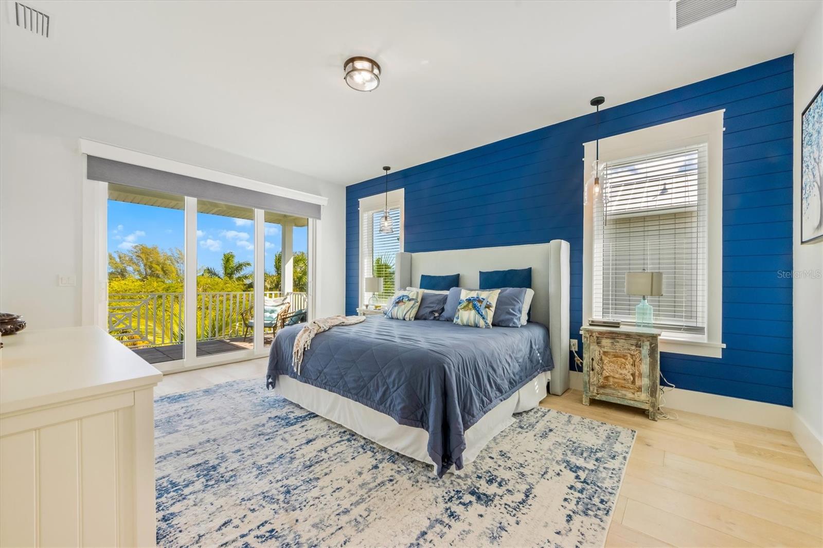 LAKE LA VISTA - Residential