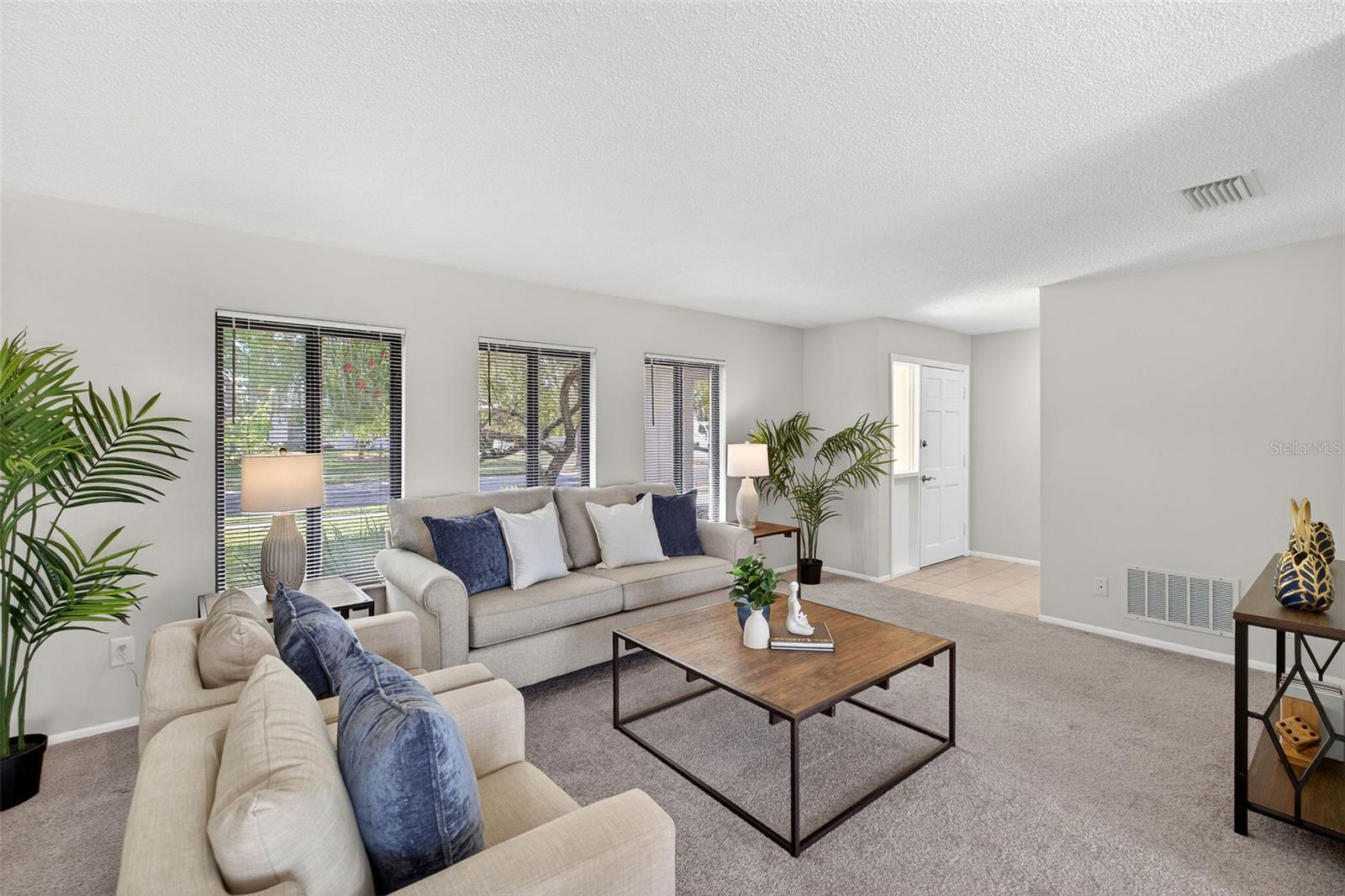 1693 CANTERBURY CIRCLE