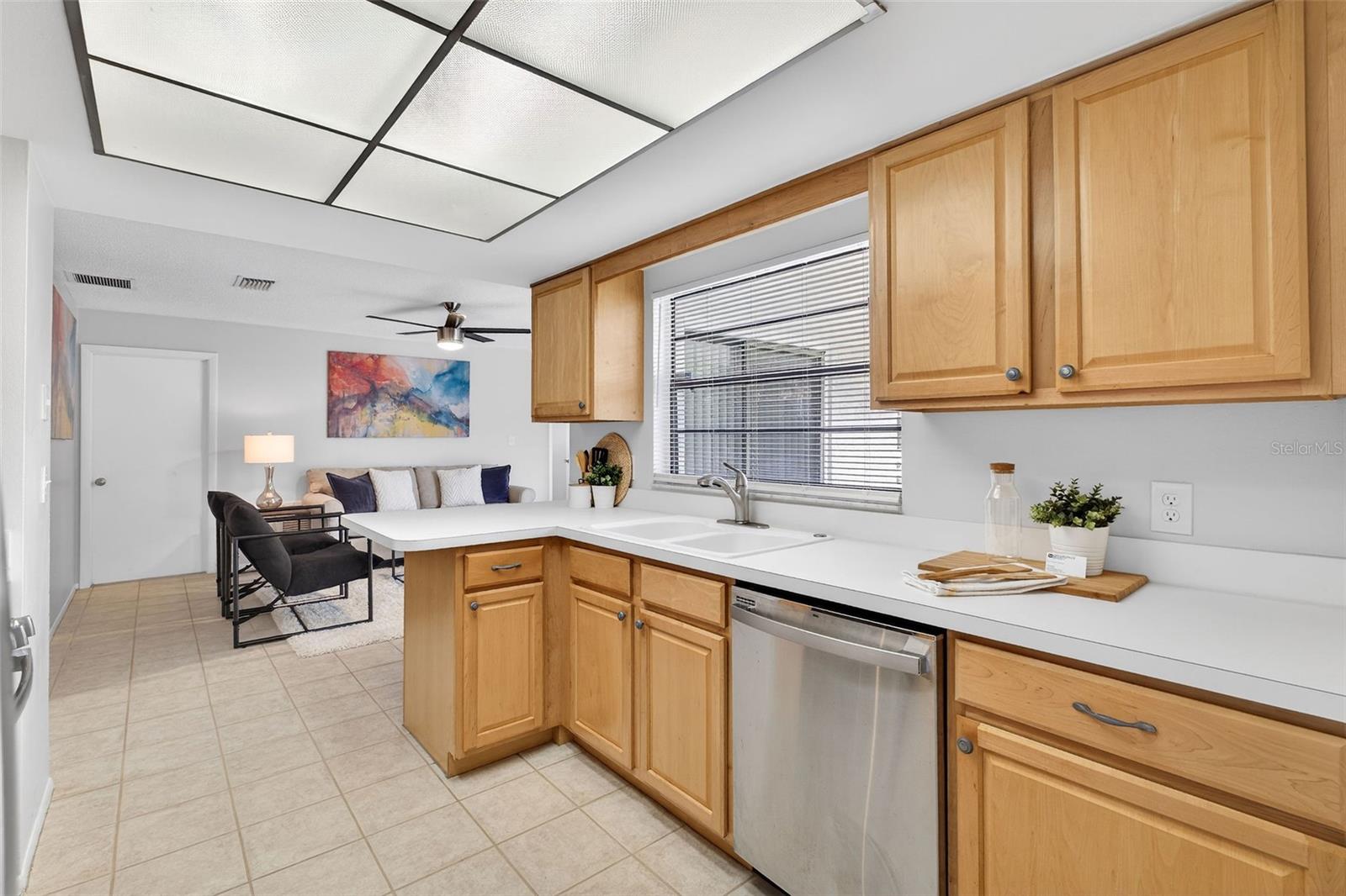 1693 CANTERBURY CIRCLE