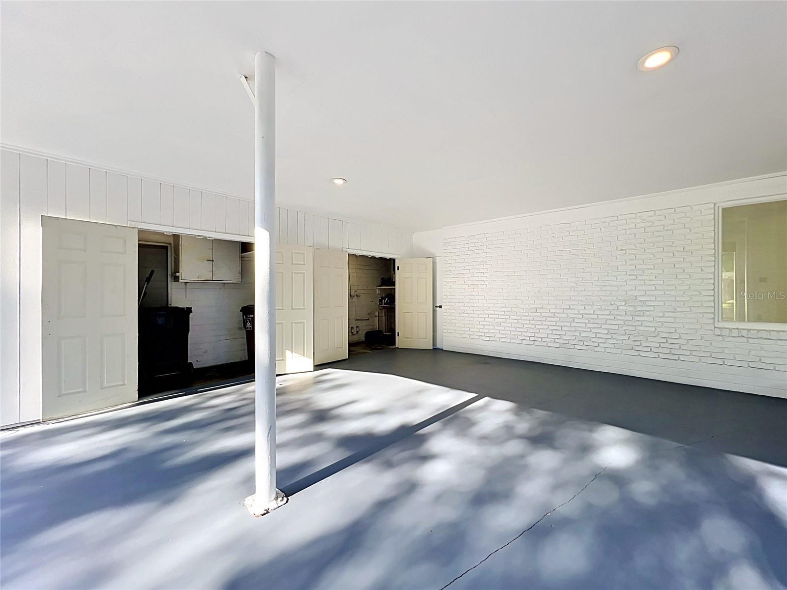 BEL AIR HILLS - Residential