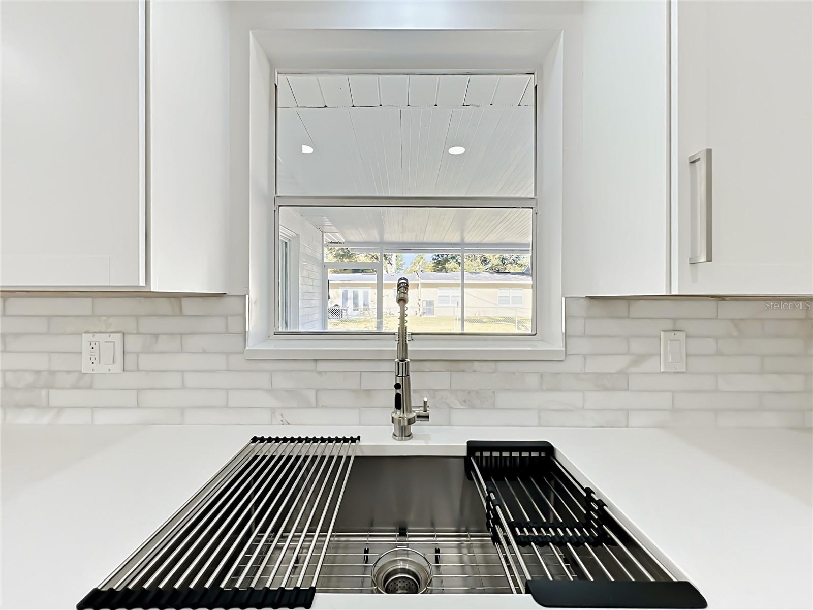 BEL AIR HILLS - Residential